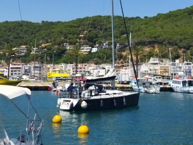 Bootverhuur Canet-en-Roussillon goedkoop First 36.7