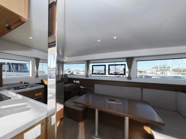 Huur Catamaran met of zonder schipper Lagoon in Limassol Marina