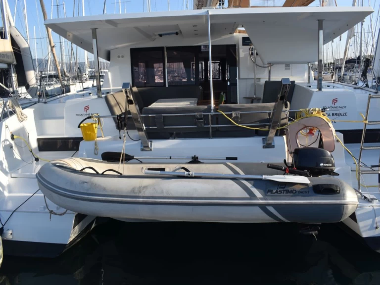Huur een Fountaine Pajot Isla 40 in Lefkáda