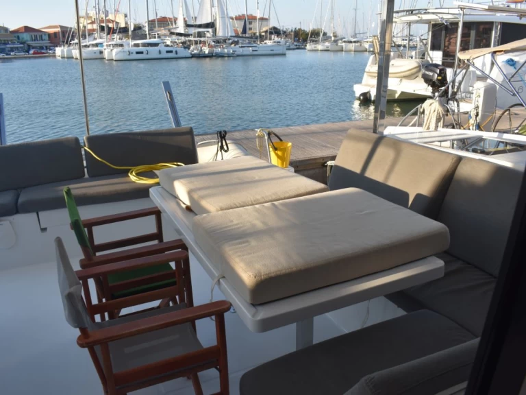 Verhuur Catamaran in Lefkáda - Fountaine Pajot Isla 40