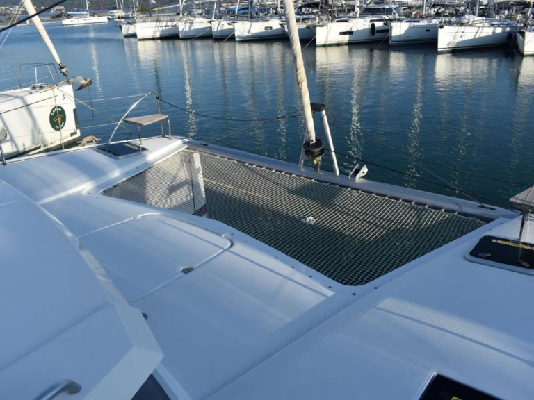Bootverhuur Fountaine Pajot Isla 40 in Lefkáda via SamBoat
