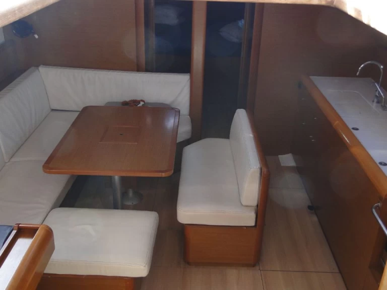 Huur Zeilboot met of zonder schipper Jeanneau in Álimos