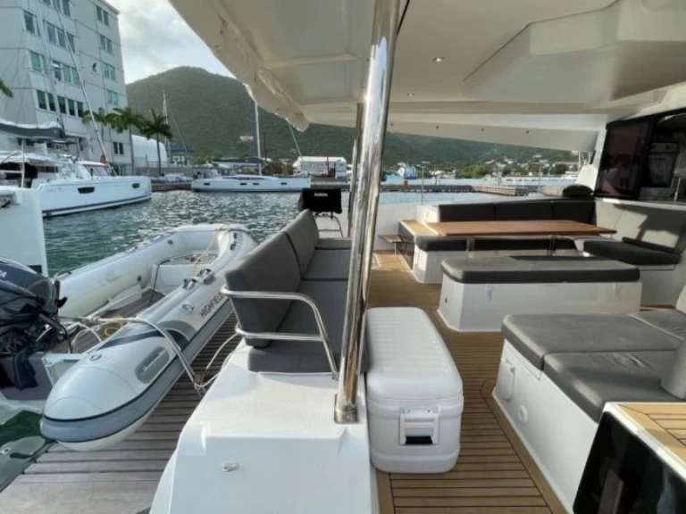 Huur een Fountaine Pajot Elba 45 in Road Town