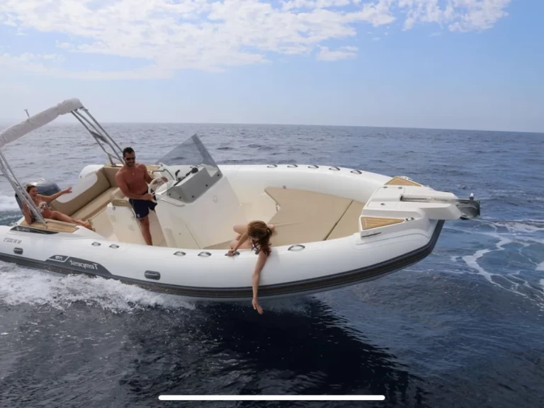 Bootverhuur Capelli Tempest 775 in Mandelieu-la-Napoule via SamBoat