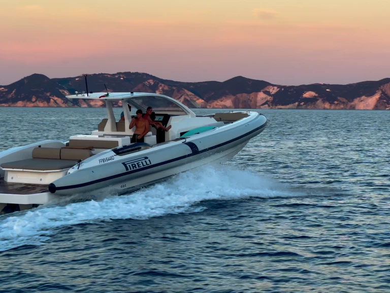 Pirelli Pirelli 50 EFB te huur van particulier of professional in Torre Annunziata