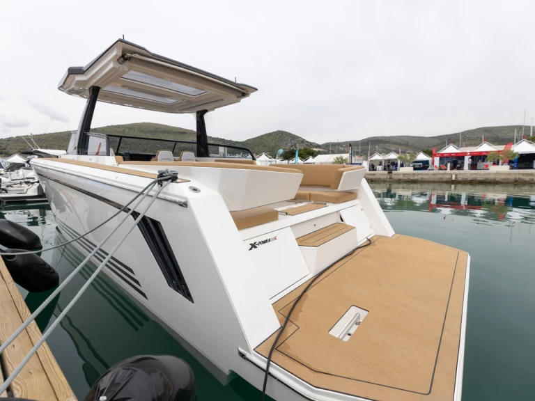 Motorboot te huur in Split voor de beste prijs