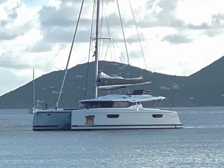 Verhuur Catamaran in Road Town - Fountaine Pajot Saona 47