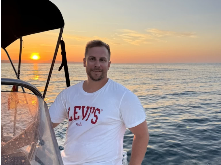 Huur Motorboot met of zonder schipper Quicksilver in Dénia