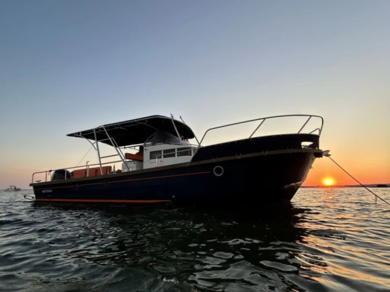 Bootverhuur Arcachon goedkoop Beacher V10 Croisière