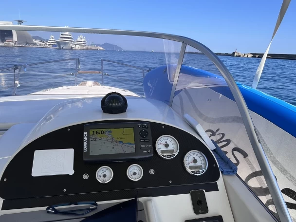 Verhuur Motorboot Capelli met vaarbewijs