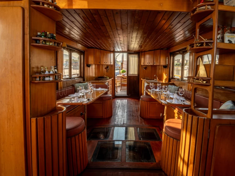 Bootverhuur Marina Delta Kallithea goedkoop Athenian Cruiser