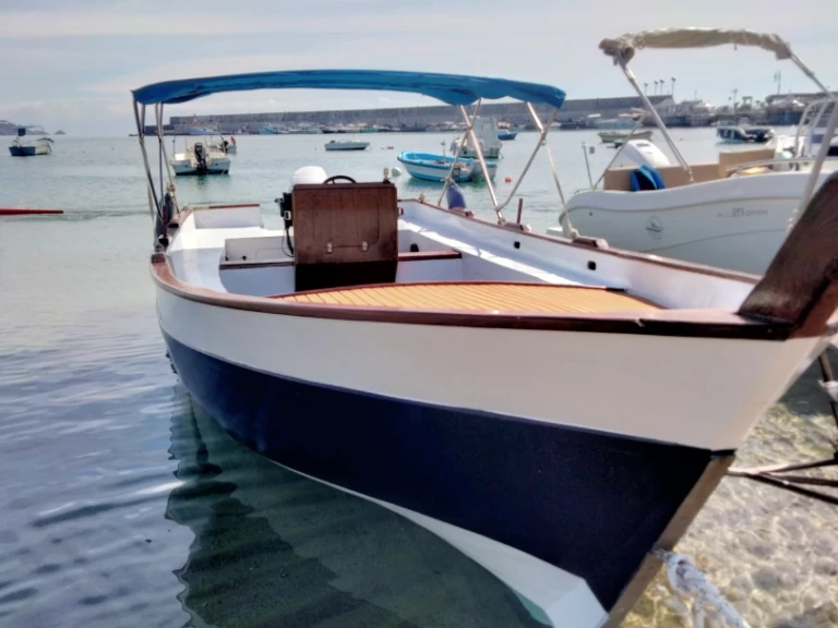 Huur Motorboot met of zonder schipper Lancia in Giardini-Naxos