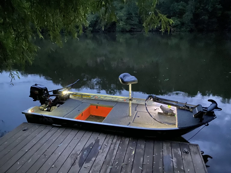 Verhuur Motorboot in Cénevières - linder Sportsman 355
