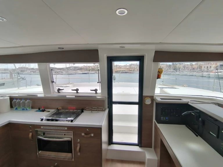 Bali Bali 4.2 te huur van particulier of professional in Lávrio