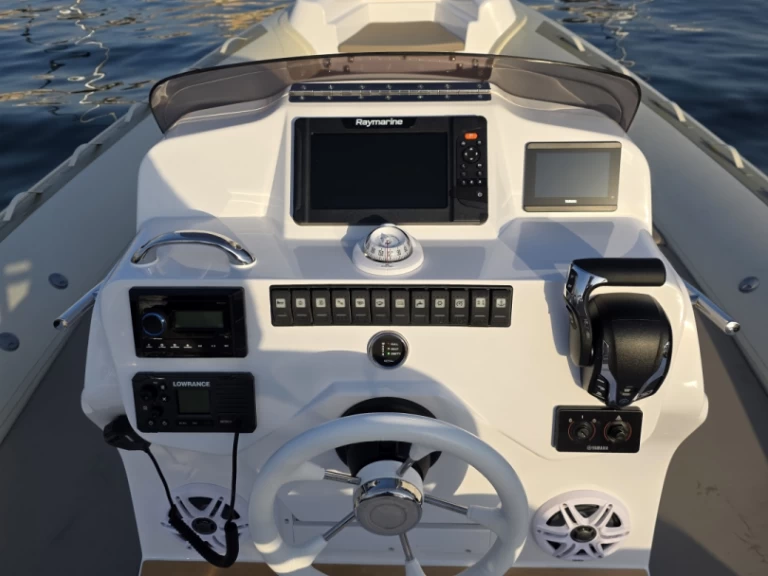 Verhuur RIB Master met vaarbewijs