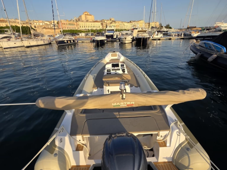 Master Master 775 te huur van particulier of professional in Marina di Ragusa