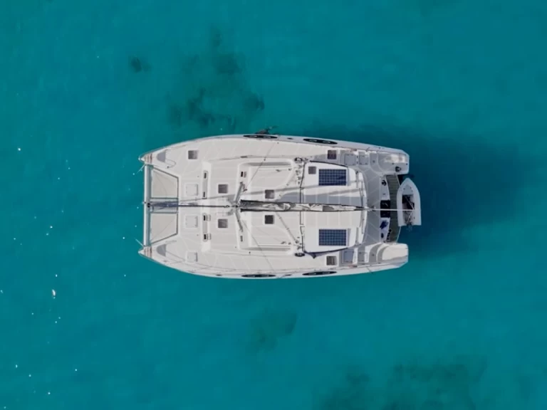 Huur Catamaran met of zonder schipper Royal Cape in Hell-Ville