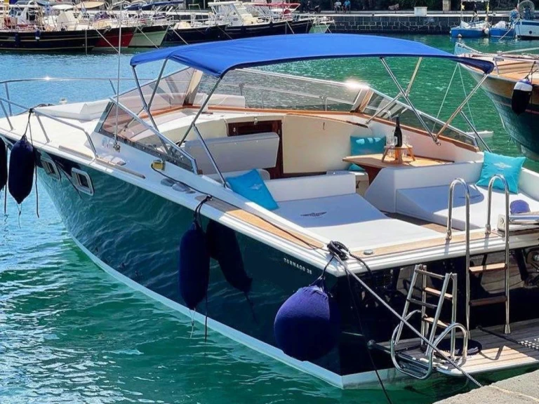 Verhuur Motorboot in Amalfi - Tornado 38 classic