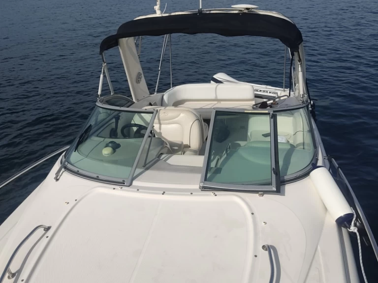 Huur een Monterey 270 cr in Combarro