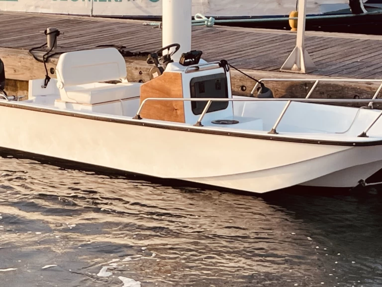 Motorboot te huur in Larmor-Plage voor de beste prijs