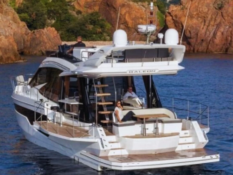 Verhuur Jacht in Saint-Tropez - Galeon Galeon 500 Fly