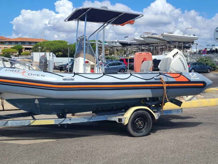 RIB te huur in Six-Fours-les-Plages voor de beste prijs