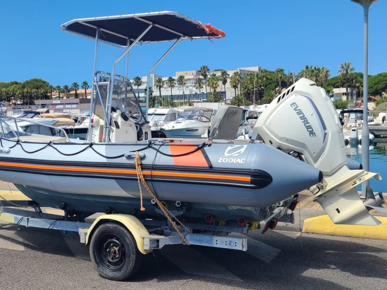 Bootverhuur Zodiac Pro Open 550 in Six-Fours-les-Plages via SamBoat