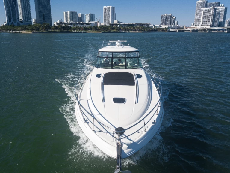 Huur een Sea Ray Sea Ray 54 in Miami Beach