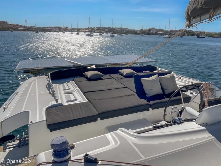 Bootverhuur Jolly Harbour goedkoop Lagoon 46