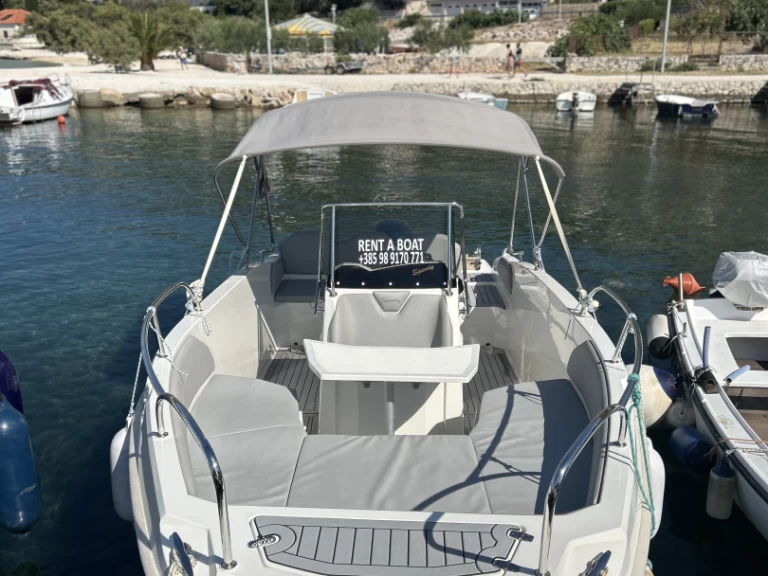 Bootverhuur Cantiere Nautico Speedy Cayman 585 in Trogir via SamBoat