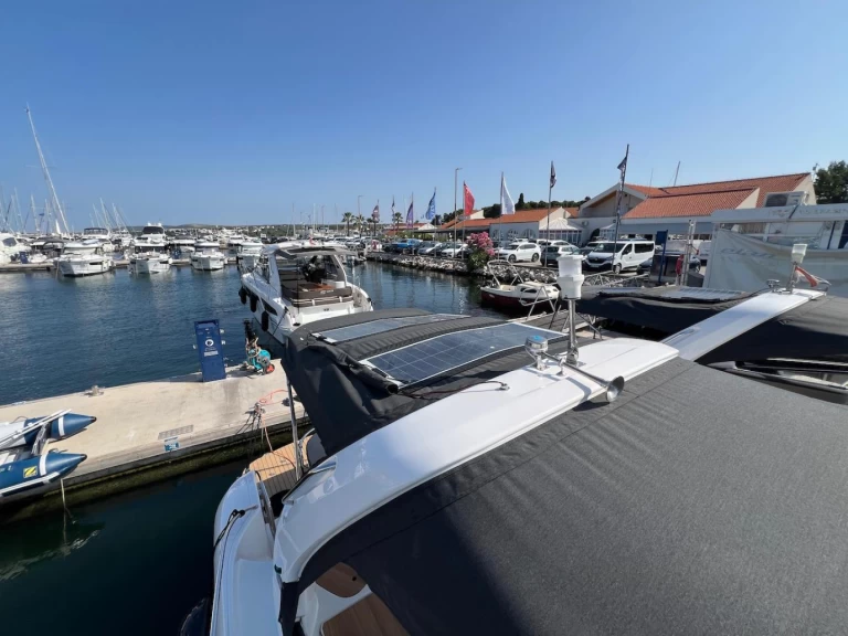 Bootverhuur Bavaria Bavaria S29 in Biograd na Moru via SamBoat