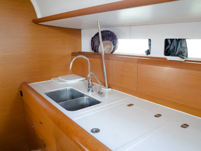 Verhuur Zeilboot Jeanneau met vaarbewijs