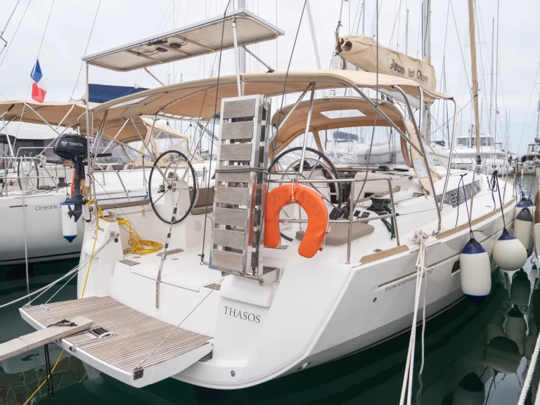 Huur een Jeanneau Sun Odyssey 479 in Álimos