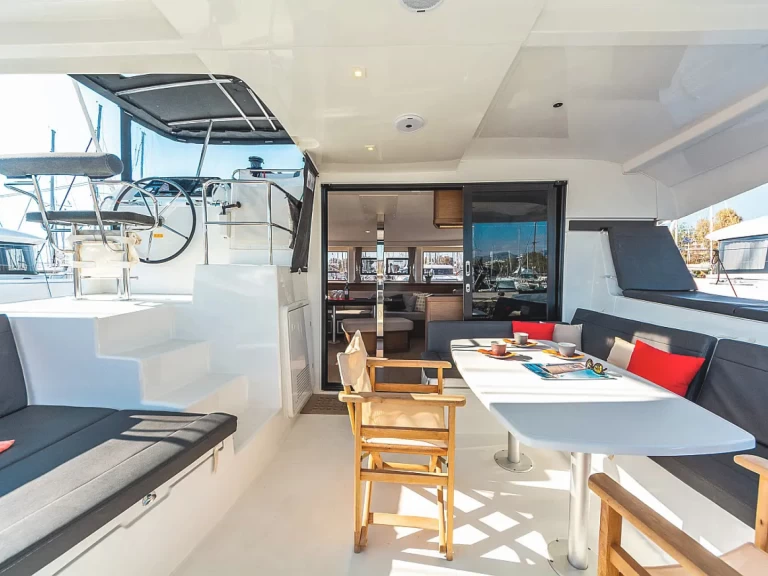 Jachthuur in Álimos - Lagoon Lagoon 42 via SamBoat