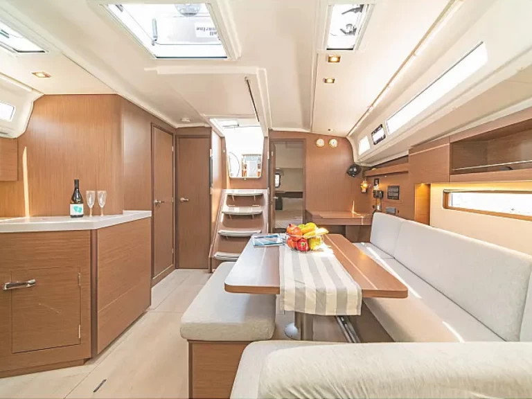 Verhuur Zeilboot Bénéteau met vaarbewijs