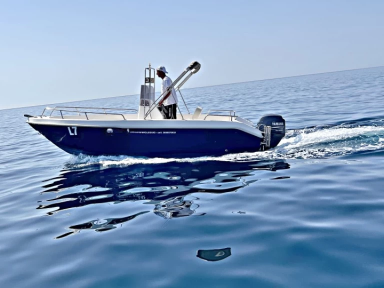 Huur een Lazzari 565 in Andrano