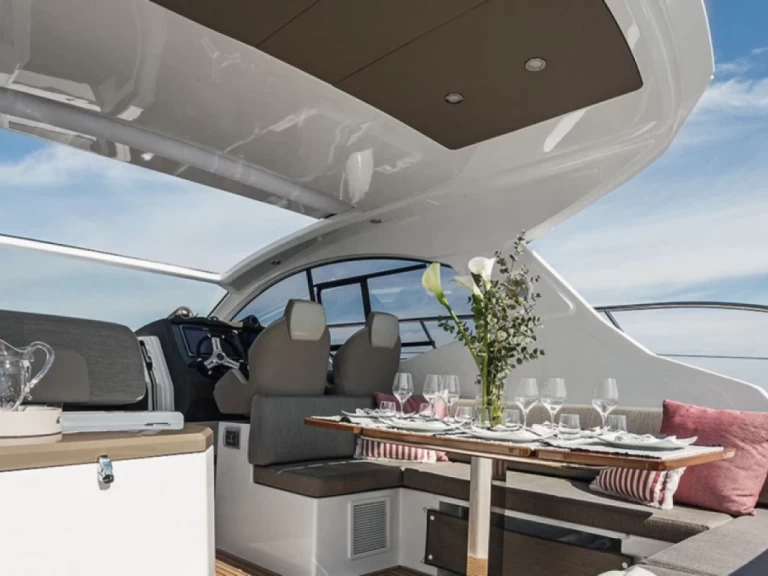 Bootverhuur Azimut Atlantis 43 in Altea via SamBoat