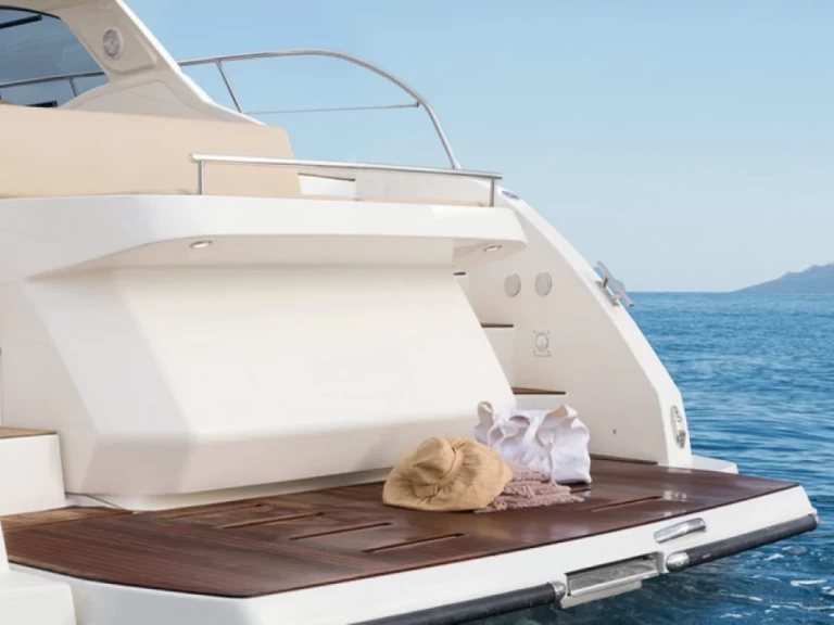 Verhuur Motorboot Azimut met vaarbewijs