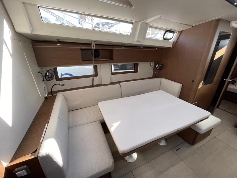 Bootverhuur Santa Cruz de Tenerife goedkoop Oceanis 51.1