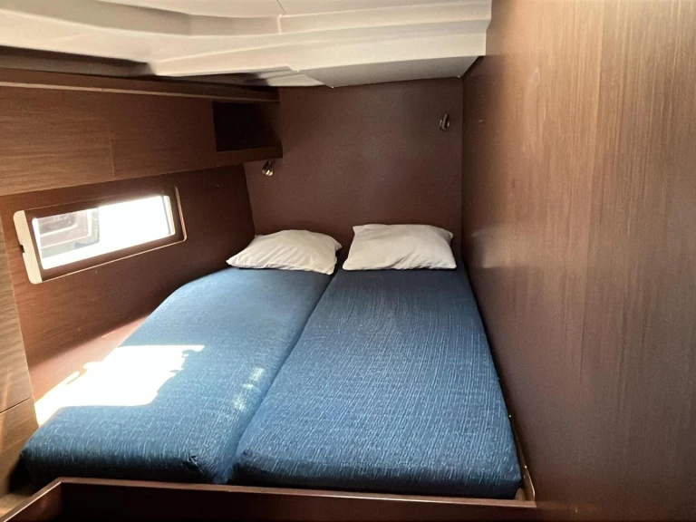 Verhuur Zeilboot Bénéteau met vaarbewijs