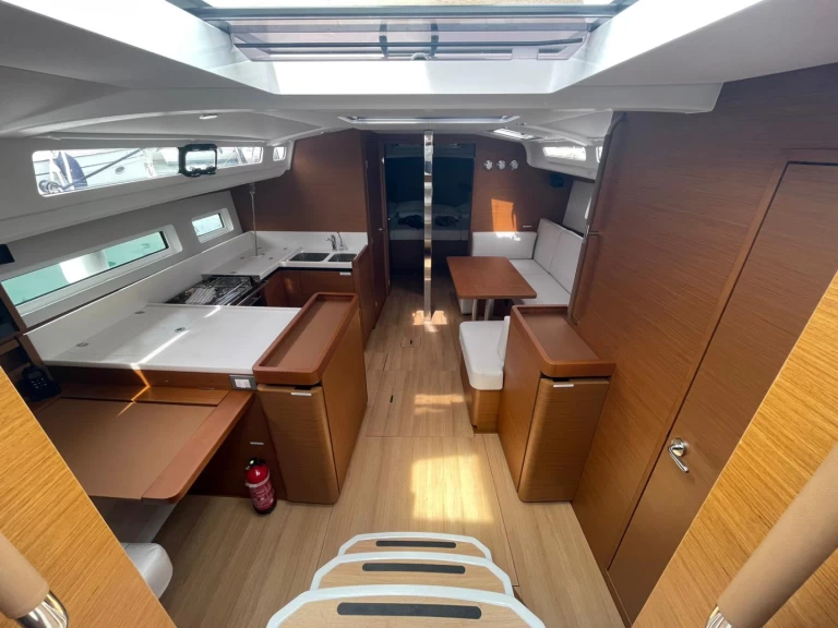 Huur een Jeanneau Sun Odyssey 440 in Palma de Mallorca