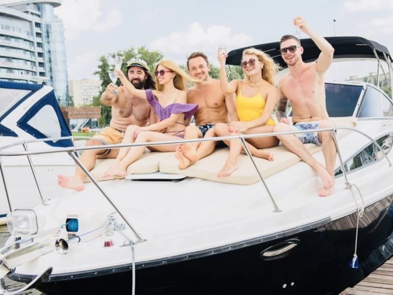 Bayliner Bayliner 285 Cruiser te huur van particulier of professional in Vieux Port de Cannes