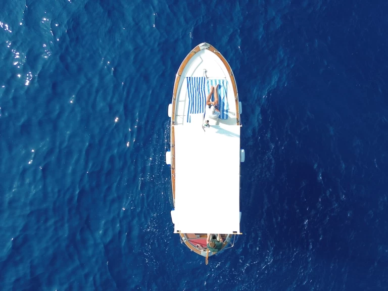 Verhuur Motorboot Nautica Esposito met vaarbewijs