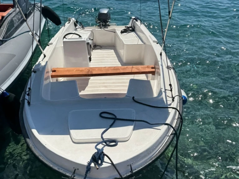 Bootverhuur Hvar goedkoop Adria10