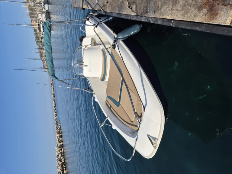 Huur Motorboot met of zonder schipper Bénéteau in Marseille
