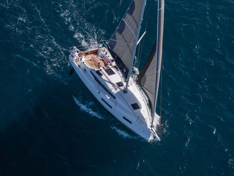 Huur een Jeanneau Sun Odyssey 350 in Cádiz