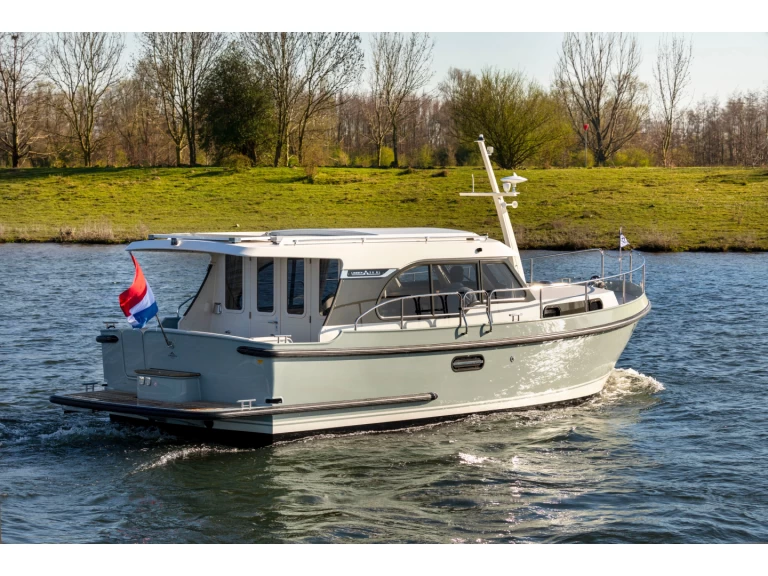 Verhuur Motorboot in Werder (Havel) - Linssen Linssen 30 SL Sedan
