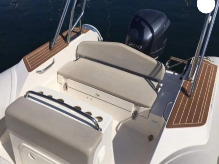 Bootverhuur Capelli Tempest 700 in Portigliolo via SamBoat