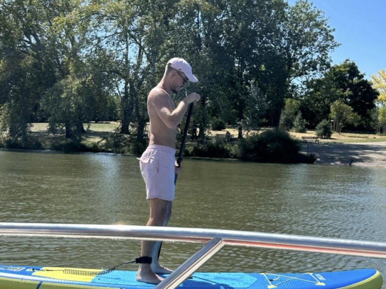 Verhuur Motorboot Jeanneau met vaarbewijs