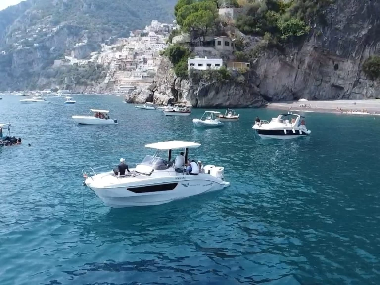 Verhuur Motorboot Idea Marine met vaarbewijs